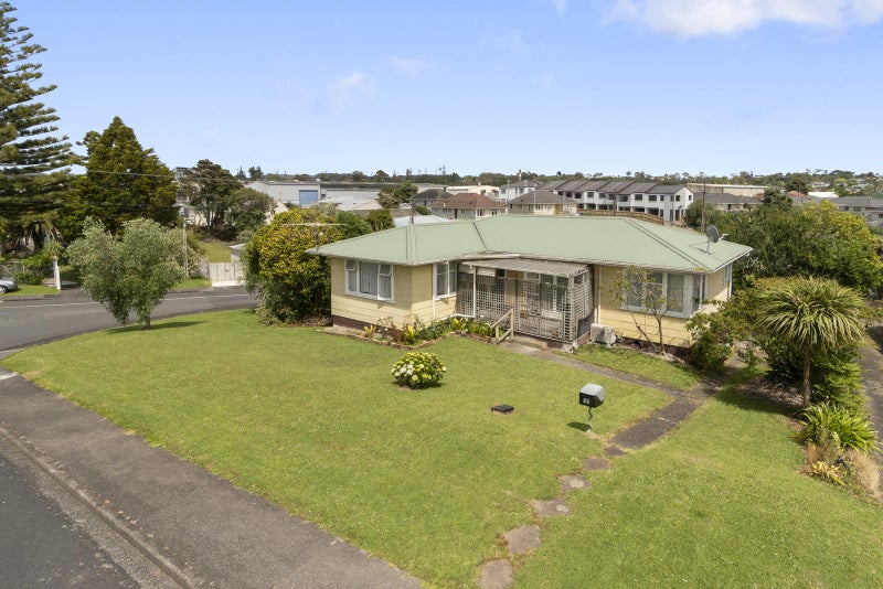 35 Barbary Avenue, Kelston, Auckland - Carousel 2
