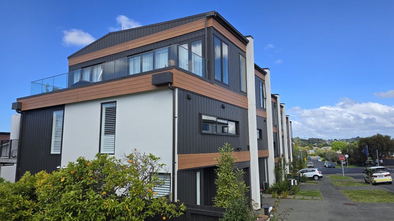 1E Marne Road, Sandringham, Auckland - Carousel 1