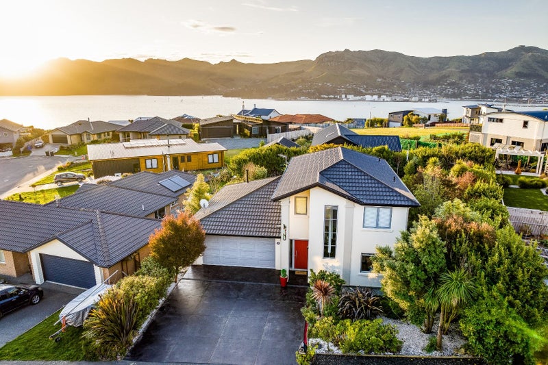 6 Muriwai Drive, Lyttelton - Carousel 2