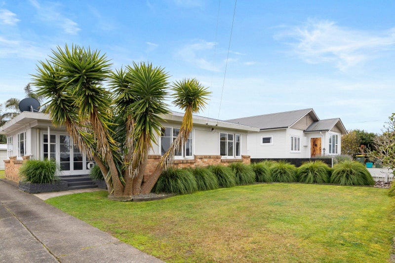 12 Winter Street, Fairfield, Hamilton - Carousel 2