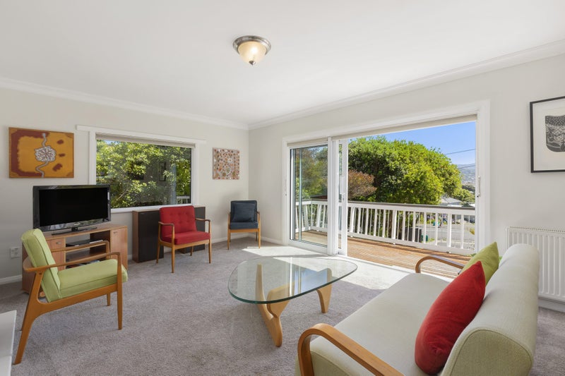 8 Otaki Street, Miramar, Wellington - Carousel 2