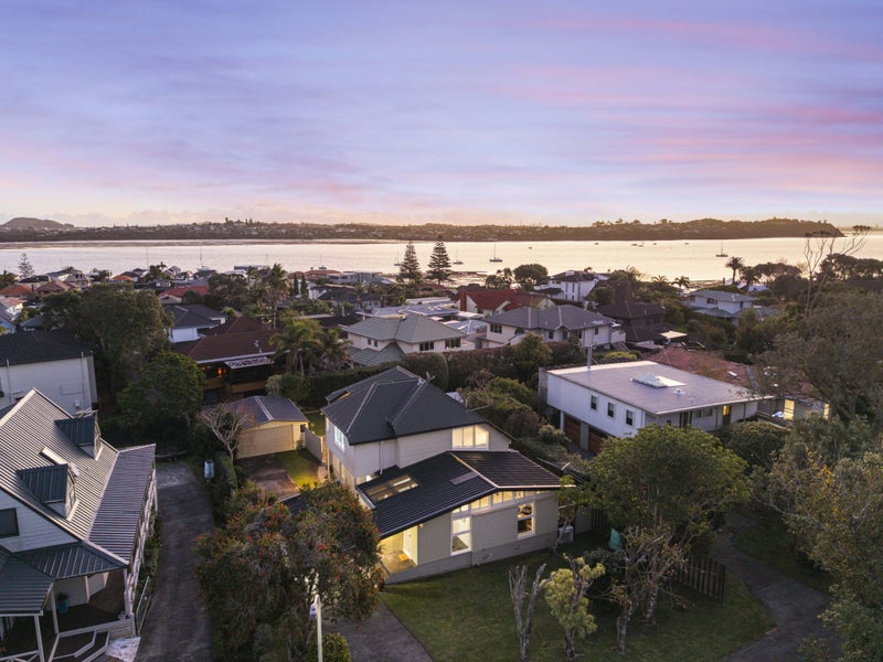 6 Camwell Close, Bucklands Beach, Auckland - Carousel 1