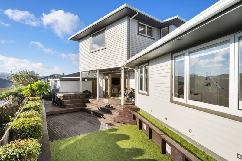 23 Beazley Avenue, Paparangi, Wellington - Carousel 2