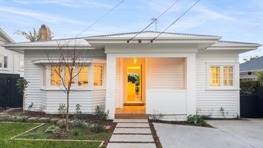 22 Seacombe Road, Point Chevalier, Auckland - Carousel 1