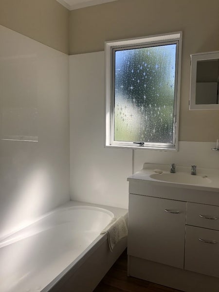 2/18 Holland Grove, Richmond Heights, Taupō - Carousel 9