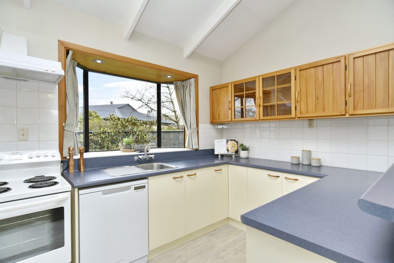 20 Egmont Place, Bishopdale, Christchurch - Carousel 2