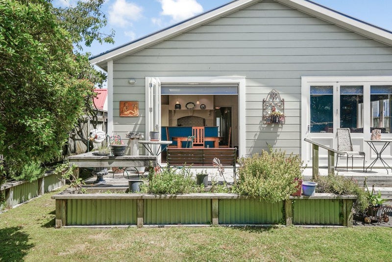 30 Buick Street, Petone, Lower Hutt - Carousel 1