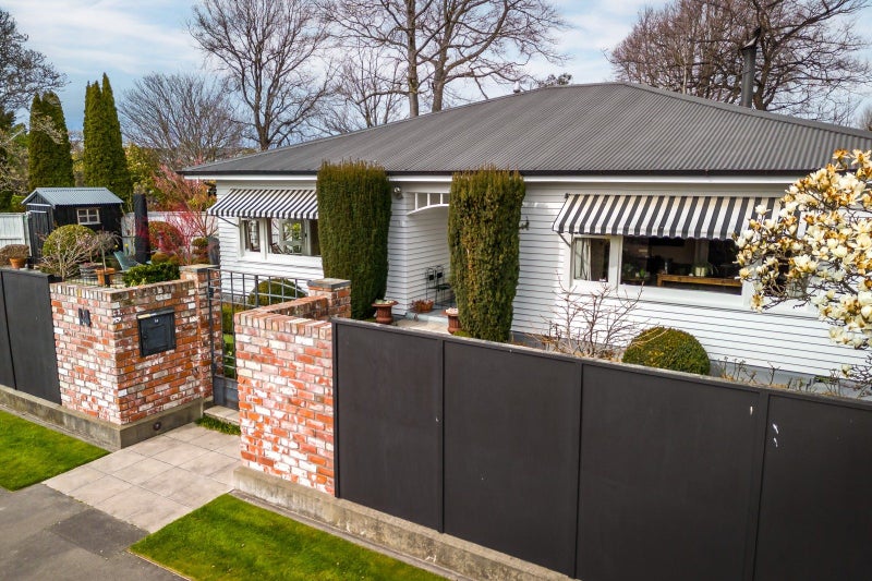14 Church Lane, Merivale, Christchurch - Carousel 1