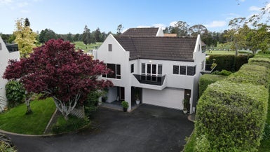 66 St Andrews Terrace, St Andrews, Hamilton - Carousel 1