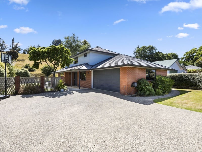 5 Freeman Close, Abbotsford, Dunedin - Carousel 1