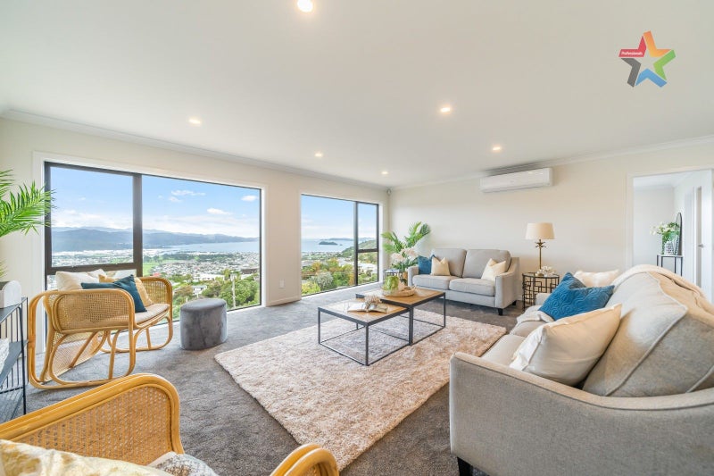 12 Poto Road, Normandale, Lower Hutt - Carousel 2