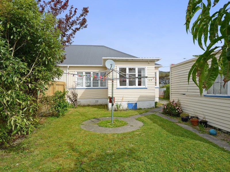 221A Naenae Road, Naenae, Lower Hutt - Carousel 12
