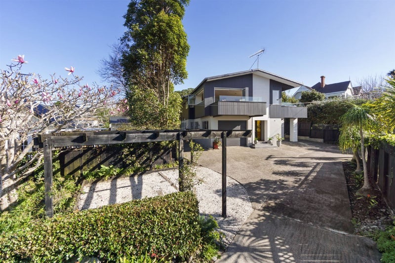 46 Hinemoa Street, Birkenhead, Auckland - Carousel 1