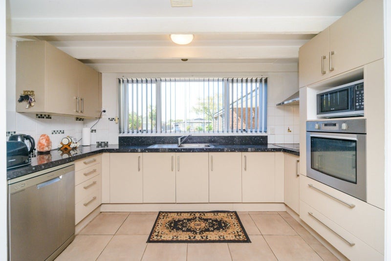 111 Benmore Avenue, Cloverlea, Palmerston North - Carousel 2