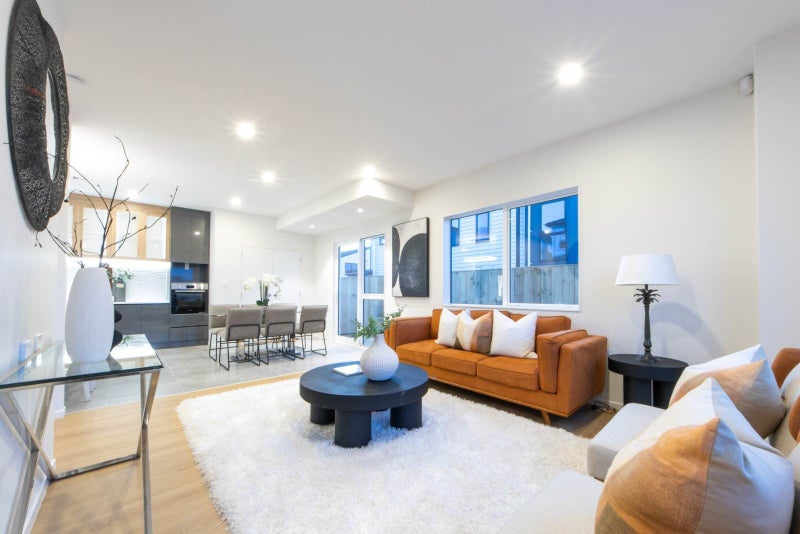 33 Cyperus Street, Flat Bush, Auckland - Carousel 2