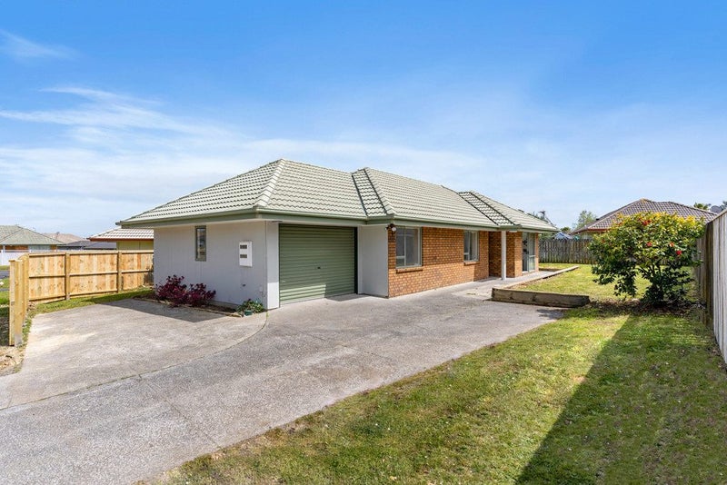 4 Dowd Place, Flat Bush, Auckland - Carousel 1