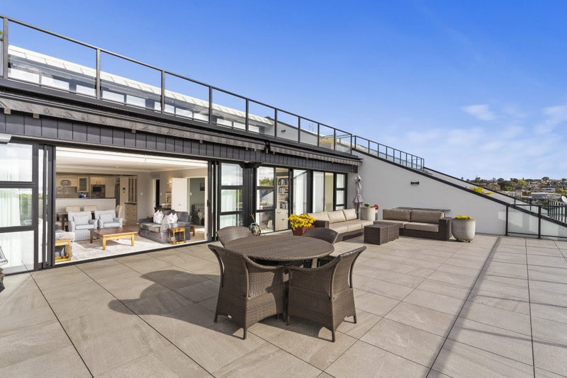 3/47 Bay Road, St Heliers, Auckland - Carousel 1