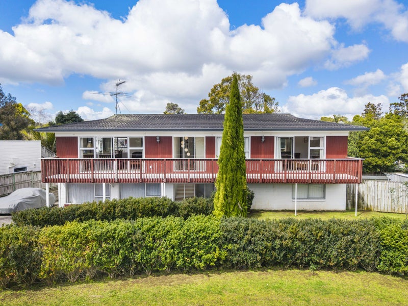 16 Wynn Place, Howick, Auckland - Carousel 1