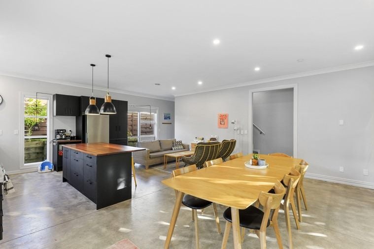 389 Stokes Valley Road, Stokes Valley, Lower Hutt - Carousel 2