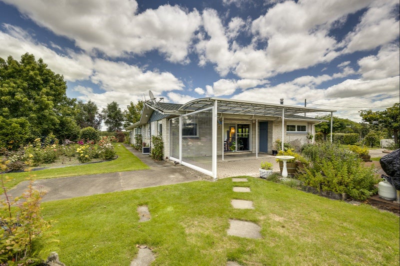 68 Hill Road, Twyford, Hastings - Carousel 1