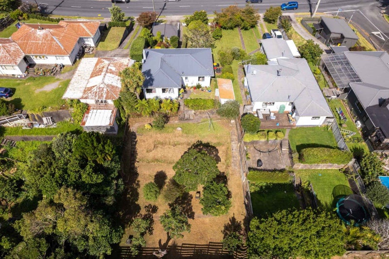 30 Awanui Street, Merrilands, New Plymouth - Carousel 31