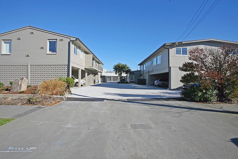 19 Newnham Terrace, Upper Riccarton, Christchurch - Carousel 2