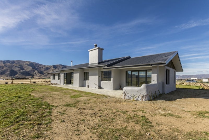 127 Pukerangi Drive, Queensberry - Carousel 20