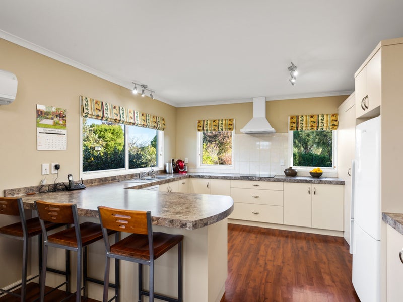 5 Shoreline Place, Rarangi - Carousel 2