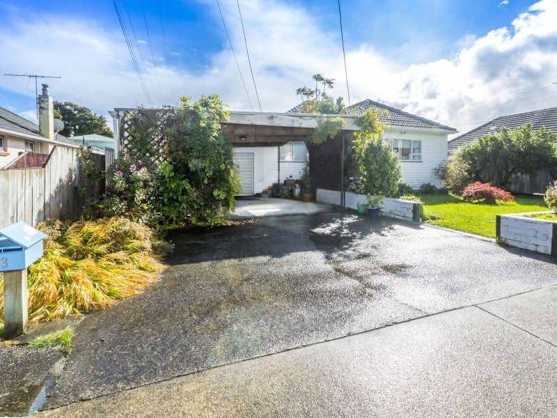 13 Lane Street, Wallaceville, Upper Hutt - Carousel 13