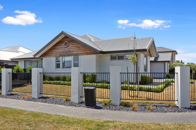 1 Stout Street, Waimairi Beach, Christchurch - Carousel 1