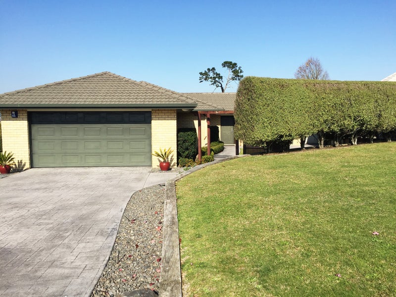 19 Highgrove Drive, Grandview Heights, Hamilton - Carousel 1