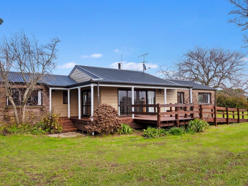 17 East Bank Road, Whakatane - Carousel 1