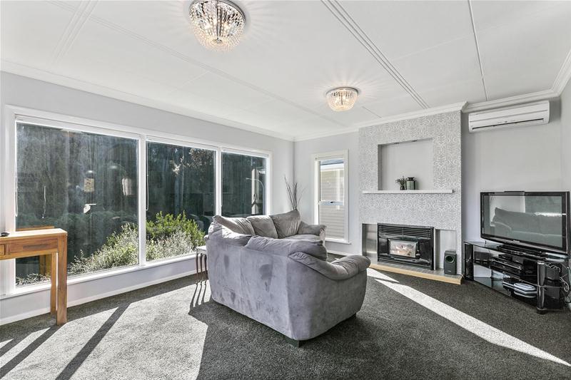 56 Newlands Road, Newlands, Wellington - Carousel 2