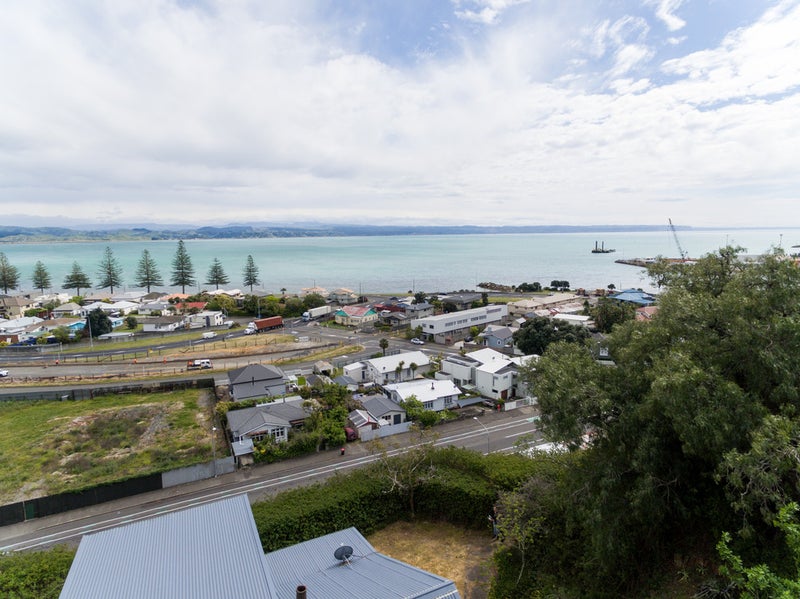 18 Bay View Road, Bluff Hill, Napier - Carousel 2