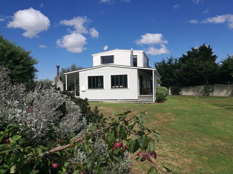 8 Pukio Road, KAHUTARA, FEATHERSTON - Carousel 23