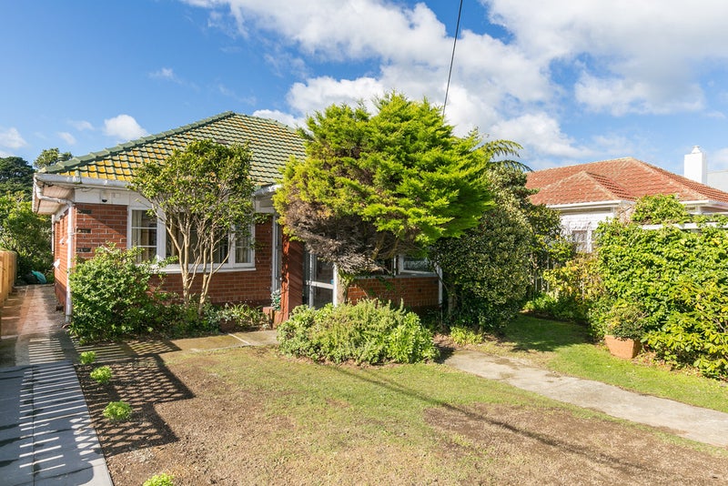 239 Rintoul Street, Berhampore, Wellington - Carousel 1