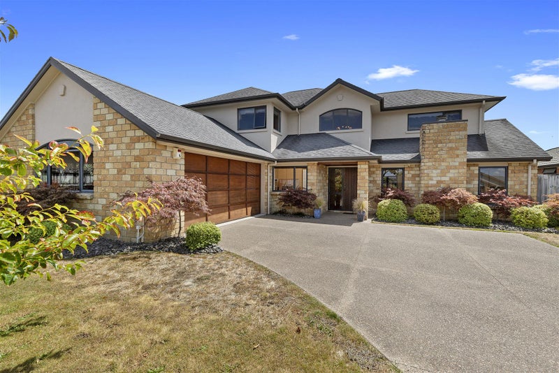 7 Stratford Place, Huntington, Hamilton - Carousel 24