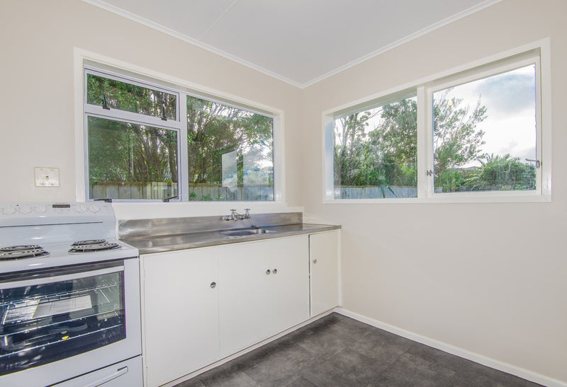 4A Cypress Drive, Maungaraki, Lower Hutt - Carousel 2