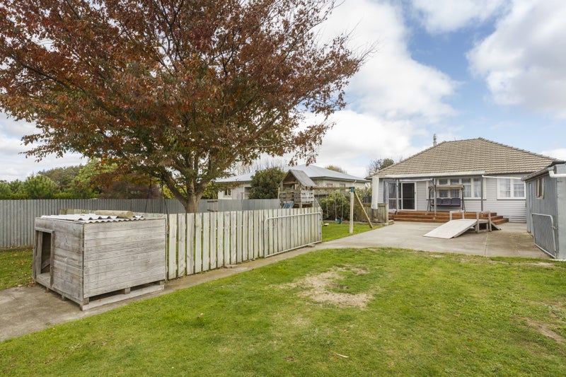 1282 Rangitikei Line, Newbury - Carousel 15