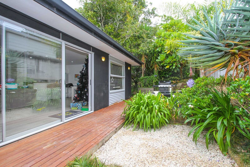 92 Brian Crescent, Stanmore Bay, Whangaparaoa - Carousel 2