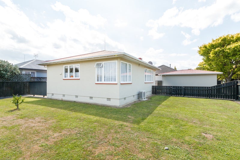 29 Liverpool Street, Takaro, Palmerston North - Carousel 12