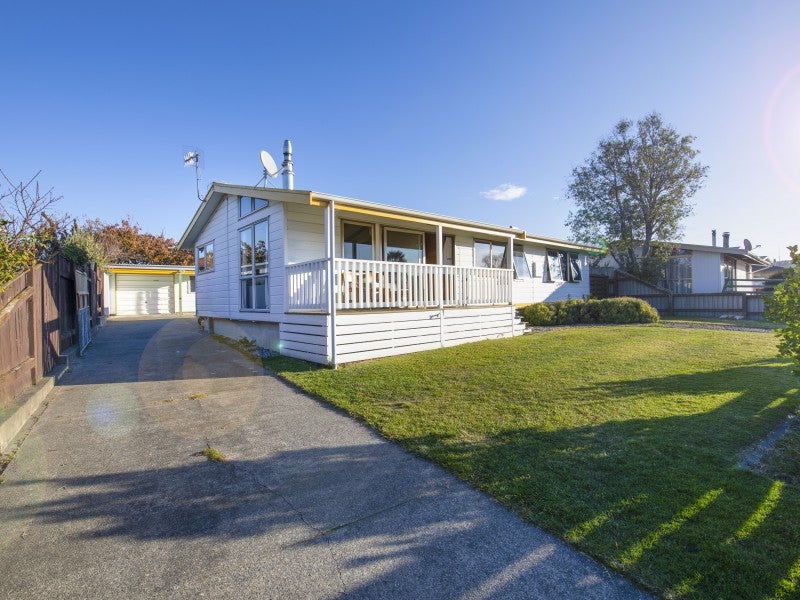 43 Robinson Crescent, Tamatea, Napier - Carousel 1