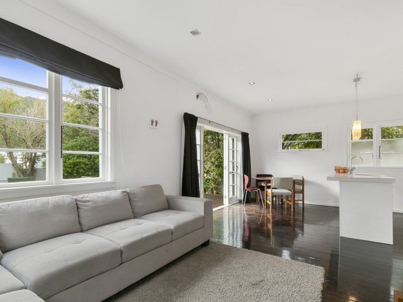 11 Hinemoa Street, Waiwhetu, Lower Hutt - Carousel 2