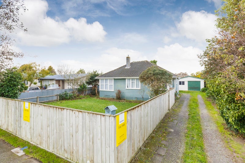 43 Seddon Street, Takaro, Palmerston North - Carousel 1