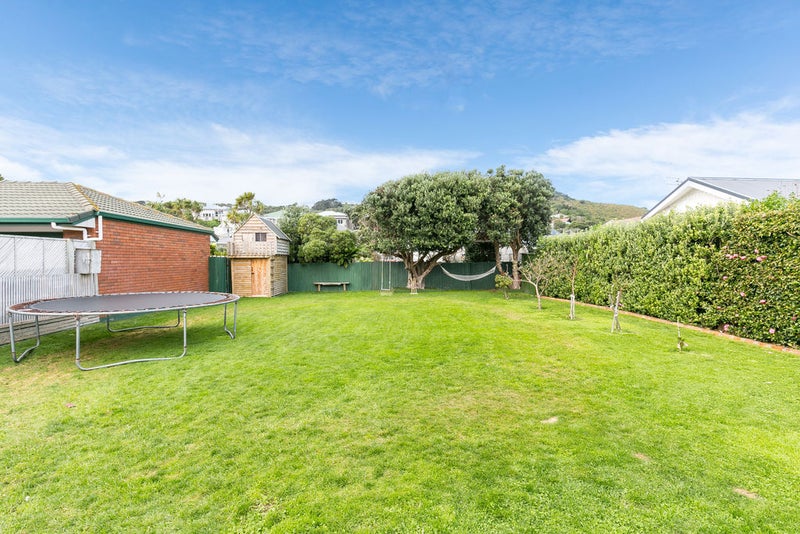 285 The Parade, Island Bay, Wellington - Carousel 2