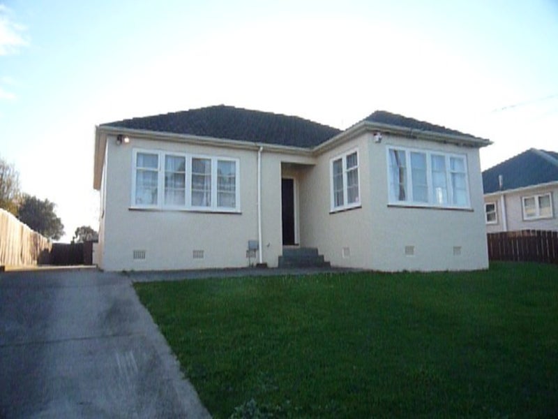 11 Gillespie Street, Taita, Lower Hutt - Carousel 1