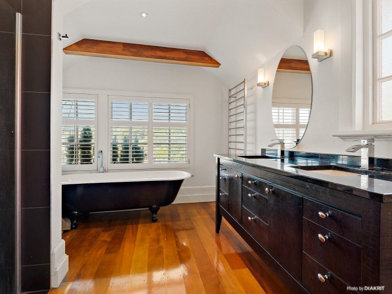 128A Tasman Street, Mount Cook, Wellington - Carousel 2