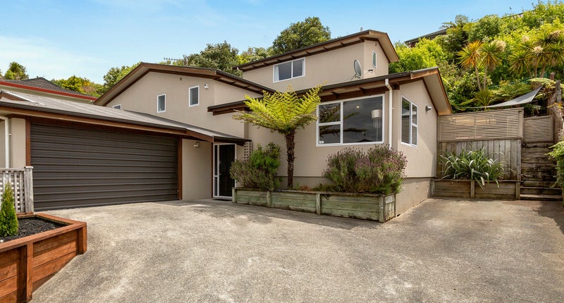 2/150 Tirohanga Road, Tirohanga, Lower Hutt - Carousel 1