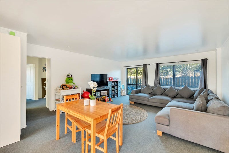 36 Carlas Way, Ranui, Auckland - Carousel 2
