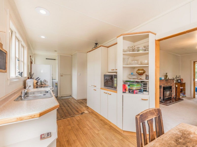 1 Grierson Street, Naenae, Lower Hutt - Carousel 2